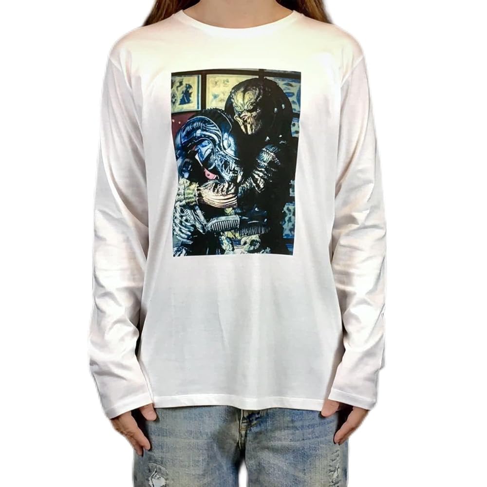エイリアンvs プレデター　ロングスリーブ　Tシャツ　ロンT Amazon | エイリアン VS プレデター AVP 抱擁 愛情 SF